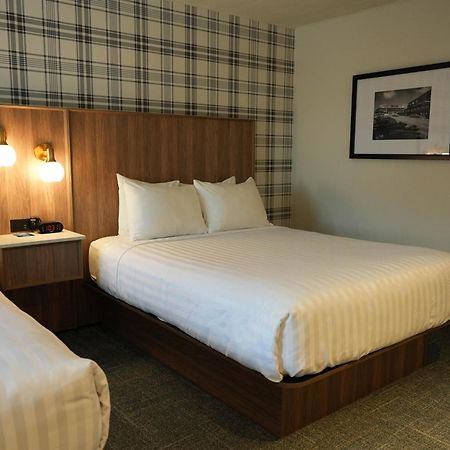 Travelodge By Wyndham Niagara Falls At The Falls Экстерьер фото