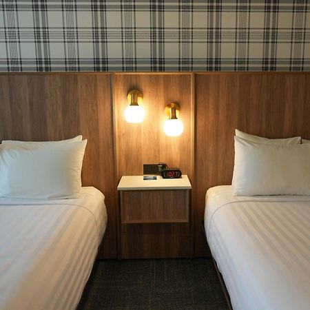 Travelodge By Wyndham Niagara Falls At The Falls Экстерьер фото