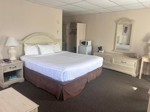 Travelodge By Wyndham Niagara Falls At The Falls Экстерьер фото