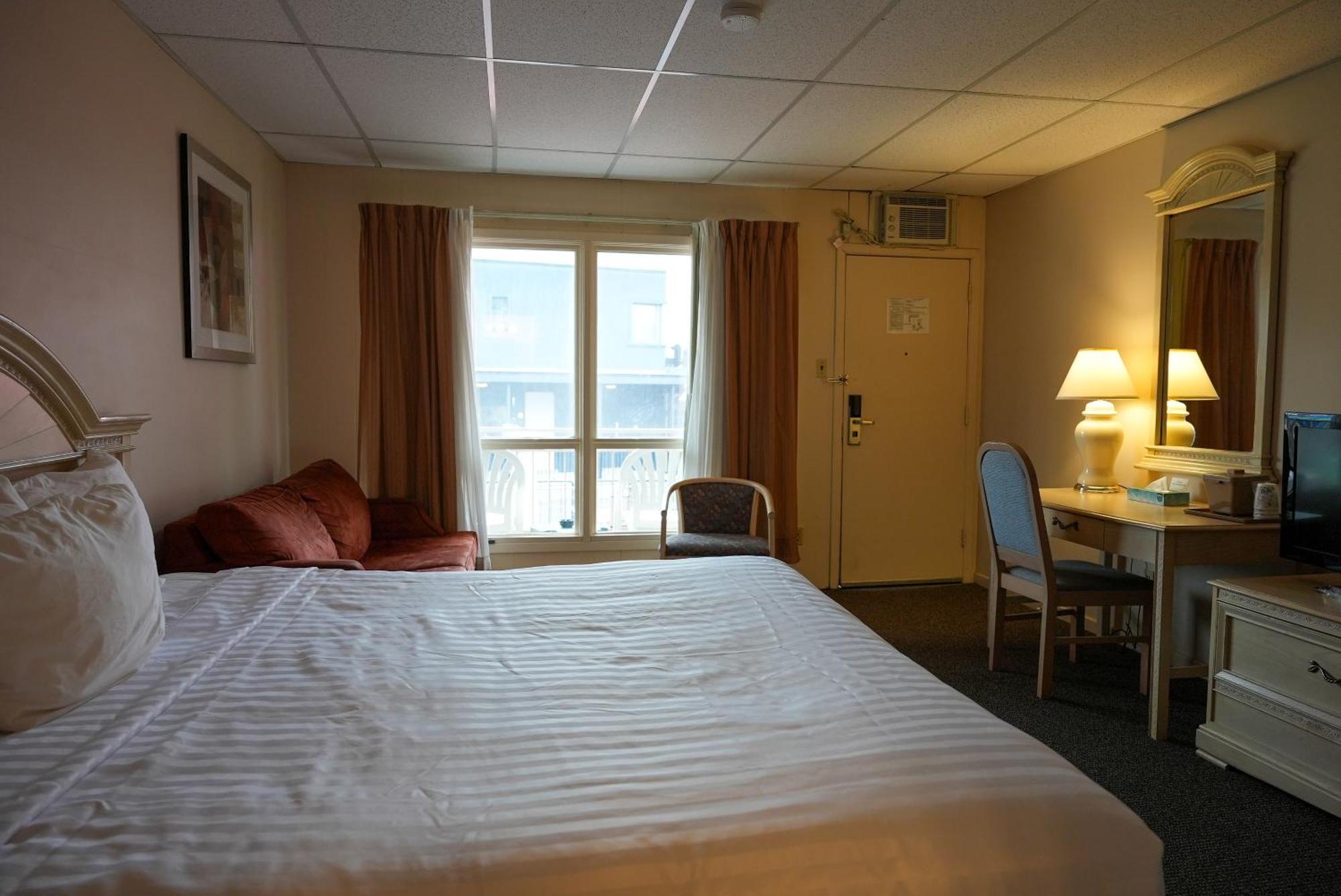 Travelodge By Wyndham Niagara Falls At The Falls Экстерьер фото